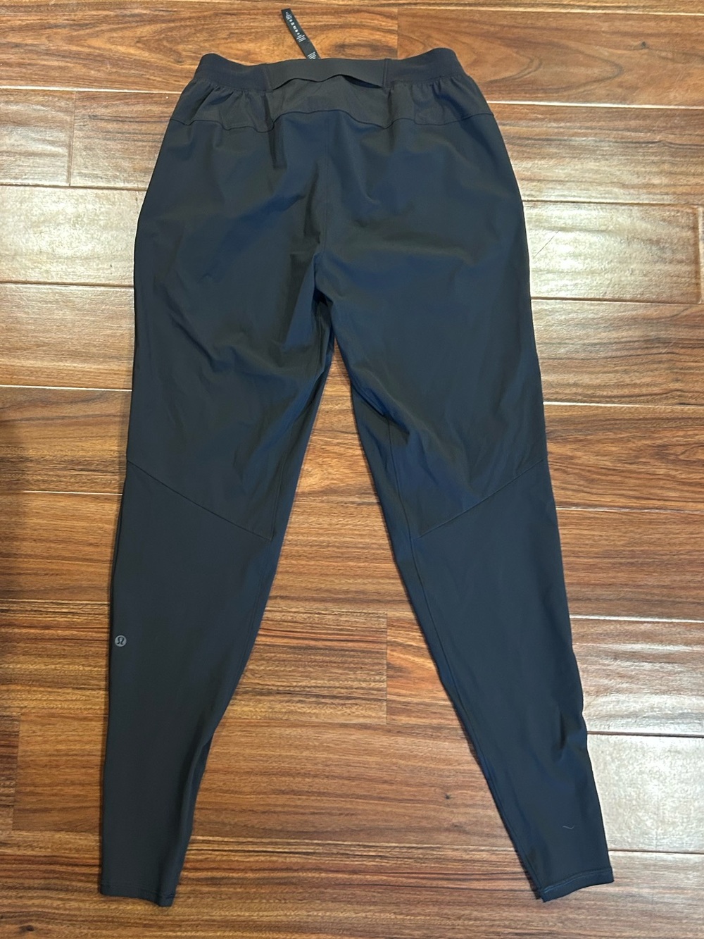 Lululemon men’s surge hybrid lightweight pants gray size medium